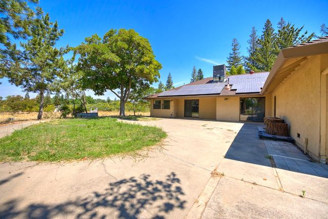 5990 Barton Road, Loomis, CA 95650