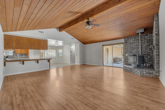 5990 Barton Road, Loomis, CA 95650