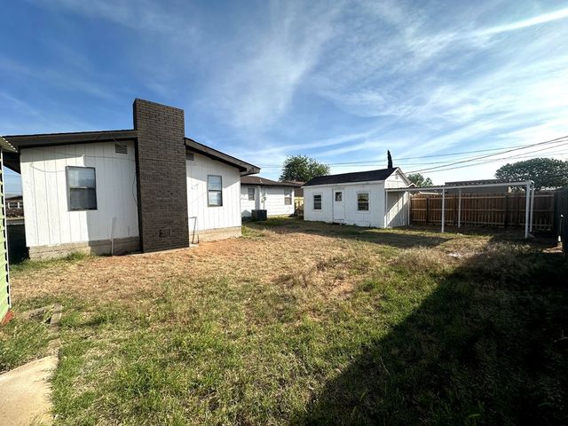 1208 E 56th St, Odessa, TX 79762