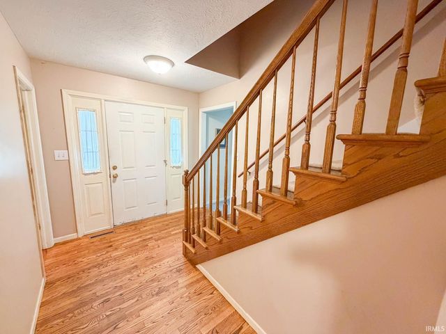 50675 Yorkview Drive, Granger, IN 46530