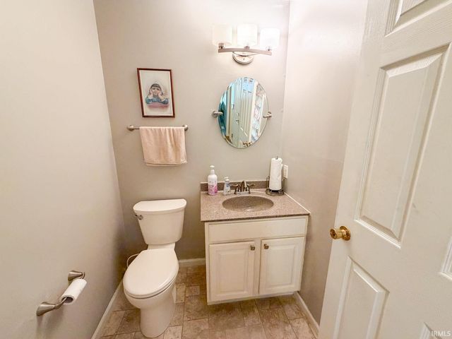 50675 Yorkview Drive, Granger, IN 46530