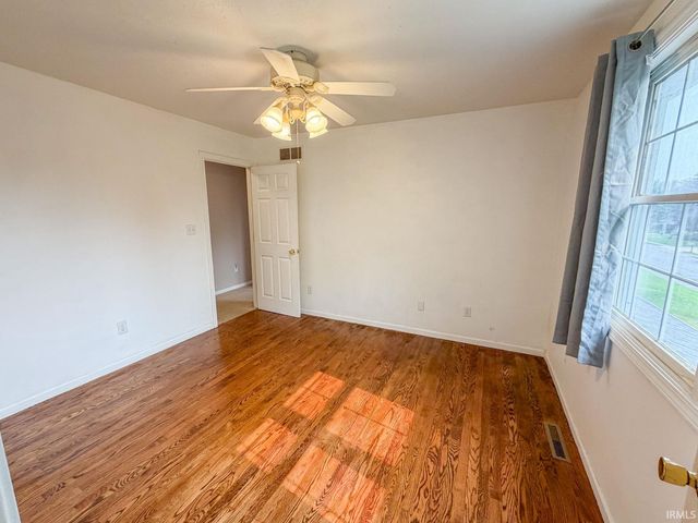 50675 Yorkview Drive, Granger, IN 46530