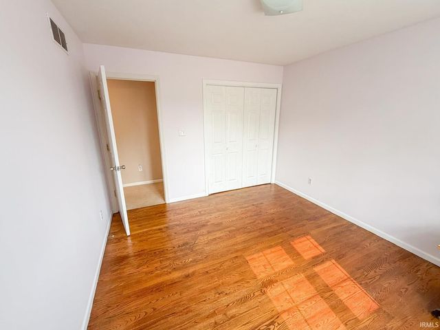 50675 Yorkview Drive, Granger, IN 46530