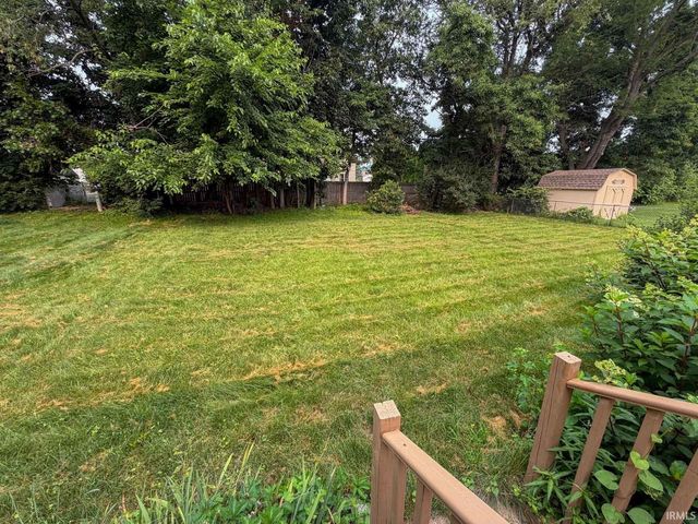 50675 Yorkview Drive, Granger, IN 46530