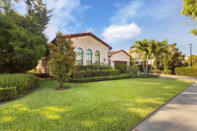 9387 Grand Prix Lane, Boynton Beach, FL 33472