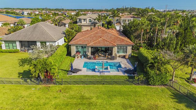 9387 Grand Prix Lane, Boynton Beach, FL 33472