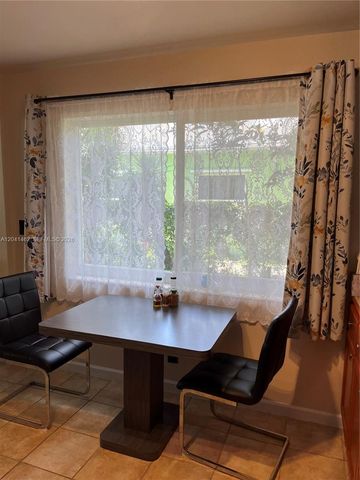 124 NW 6th Ave, Hallandale Beach, FL 33009