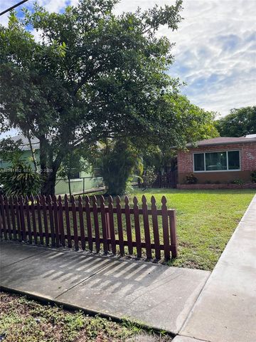 124 NW 6th Ave, Hallandale Beach, FL 33009