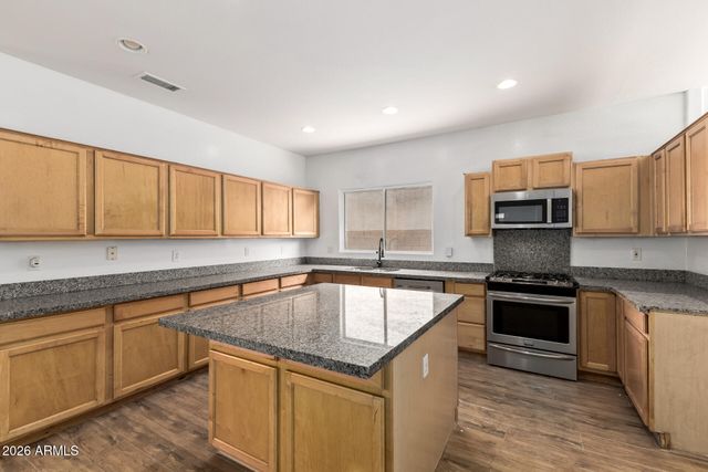 8320 W APACHE Street, Tolleson, AZ 85353