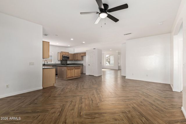 8320 W APACHE Street, Tolleson, AZ 85353