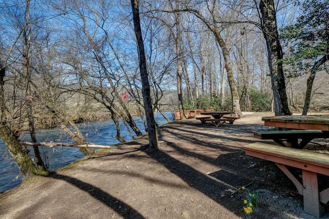 515 Jasmine Drive, Murphy, NC 28906