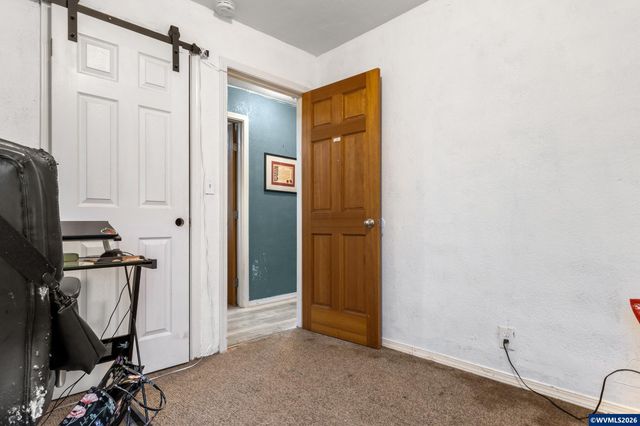 2045 Liberty St NE, Salem, OR 97301