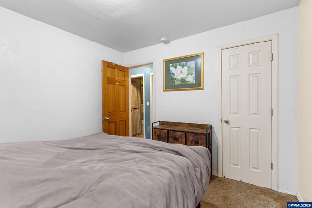 2045 Liberty St NE, Salem, OR 97301