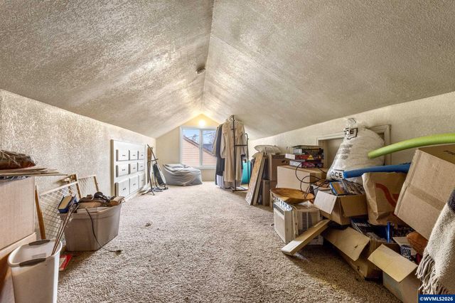 2045 Liberty St NE, Salem, OR 97301