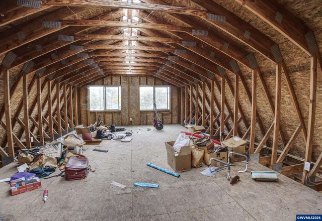 2045 Liberty St NE, Salem, OR 97301