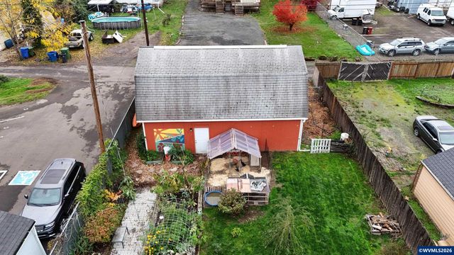 2045 Liberty St NE, Salem, OR 97301