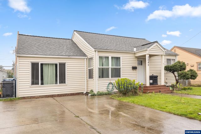 2045 Liberty St NE, Salem, OR 97301