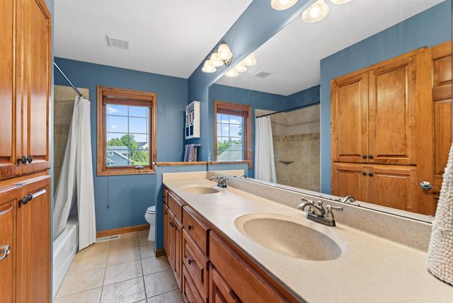 17701 76th Avenue N, Maple Grove, MN 55311