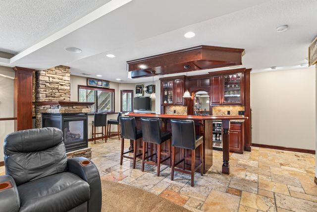 17701 76th Avenue N, Maple Grove, MN 55311