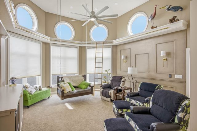 809 NE Vail Court, Ankeny, IA 50021