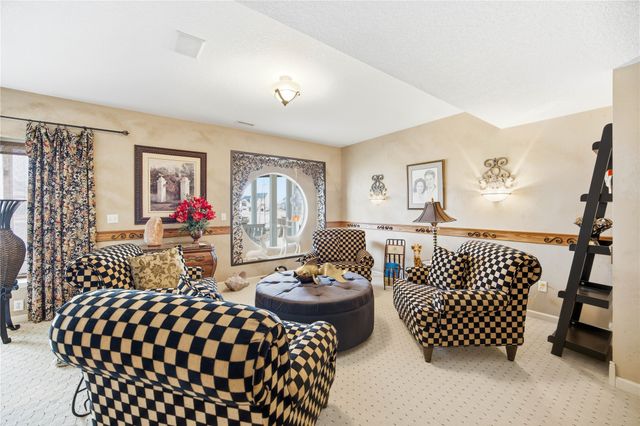 809 NE Vail Court, Ankeny, IA 50021