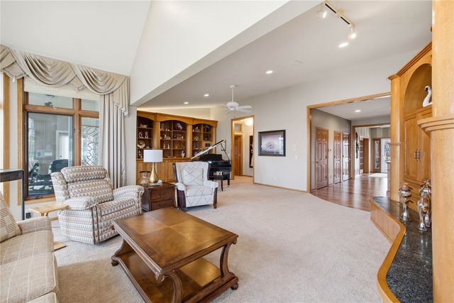 809 NE Vail Court, Ankeny, IA 50021