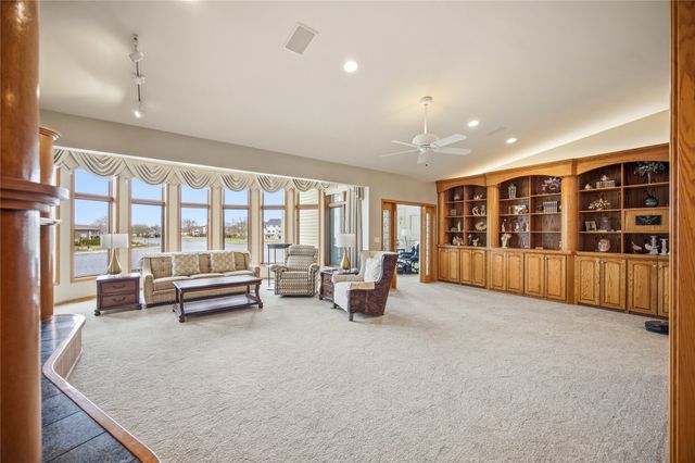 809 NE Vail Court, Ankeny, IA 50021