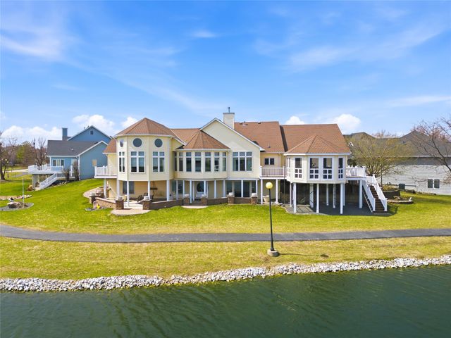 809 NE Vail Court, Ankeny, IA 50021