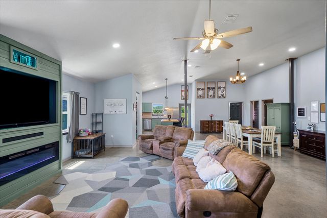 1026 Vz County Road 2115, Canton, TX 75103