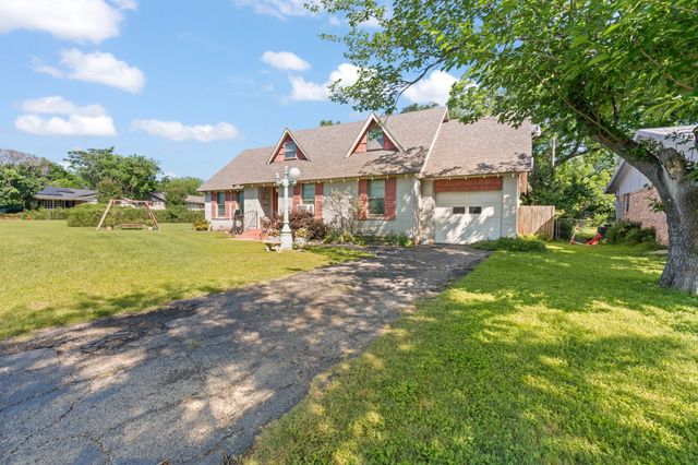 708 Lilly Street, Cleburne, TX 76033