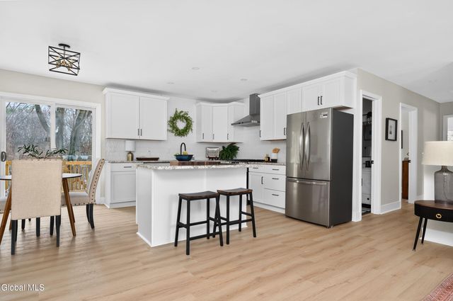 4 Royal Court, Stillwater, NY 12170