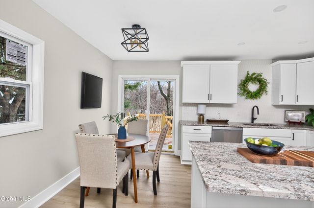 4 Royal Court, Stillwater, NY 12170