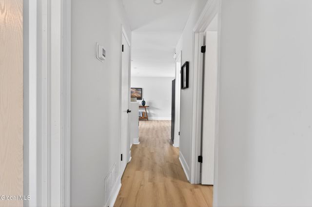 4 Royal Court, Stillwater, NY 12170