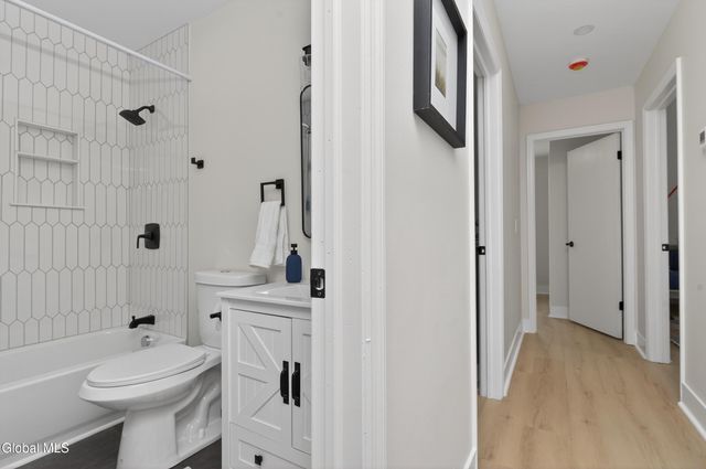 4 Royal Court, Stillwater, NY 12170