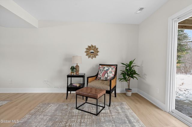 4 Royal Court, Stillwater, NY 12170