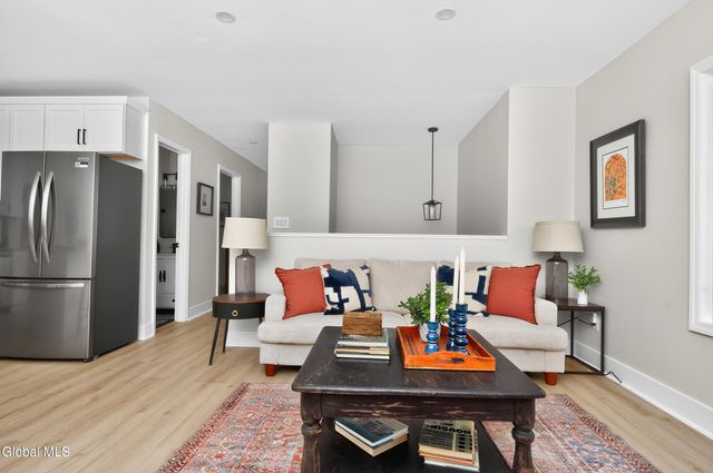 4 Royal Court, Stillwater, NY 12170