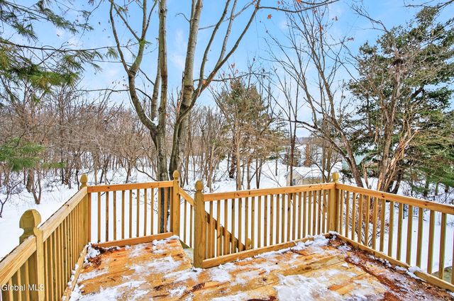 4 Royal Court, Stillwater, NY 12170