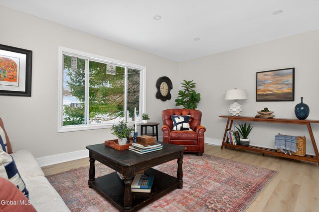 4 Royal Court, Stillwater, NY 12170