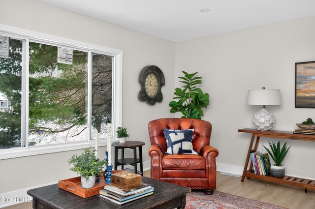 4 Royal Court, Stillwater, NY 12170