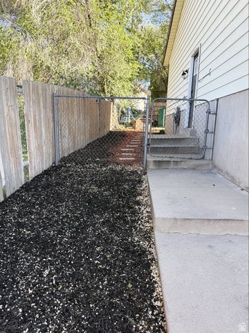 9165 W 3100 S, Magna, UT 84044