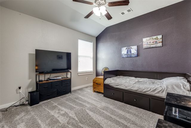 1913 Ranch Trail Road, Aubrey, TX 76227
