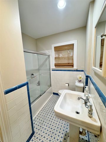 5101 W Amherst Avenue, Dallas, TX 75209