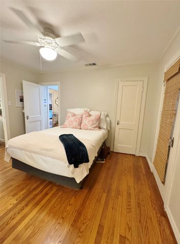 5101 W Amherst Avenue, Dallas, TX 75209