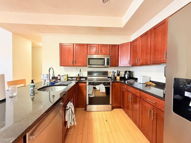 9 Gardner St 14, Boston, MA 02134