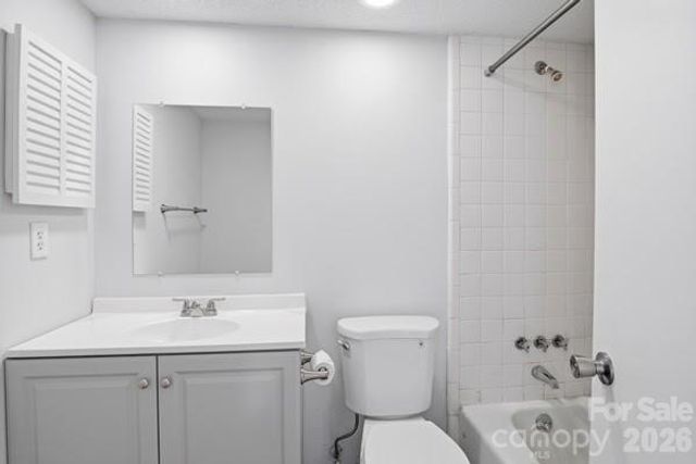 7031 Stonington Lane, Charlotte, NC 28227