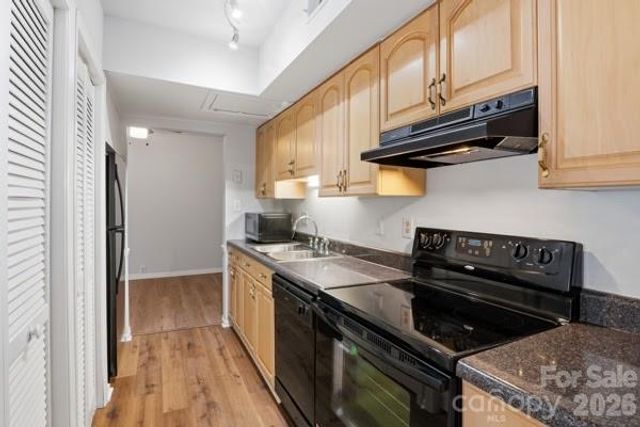 7031 Stonington Lane, Charlotte, NC 28227