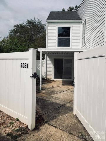 7031 Stonington Lane, Charlotte, NC 28227