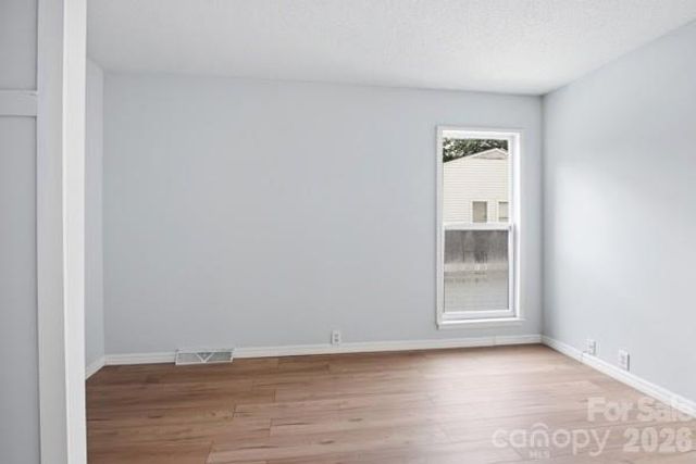 7031 Stonington Lane, Charlotte, NC 28227