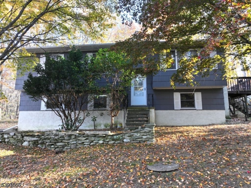 515 Kemah Lake Rd, Frankford Twp., NJ 07826