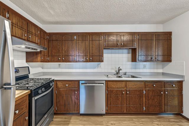 3916 Foss Road 104, Saint Anthony, MN 55421